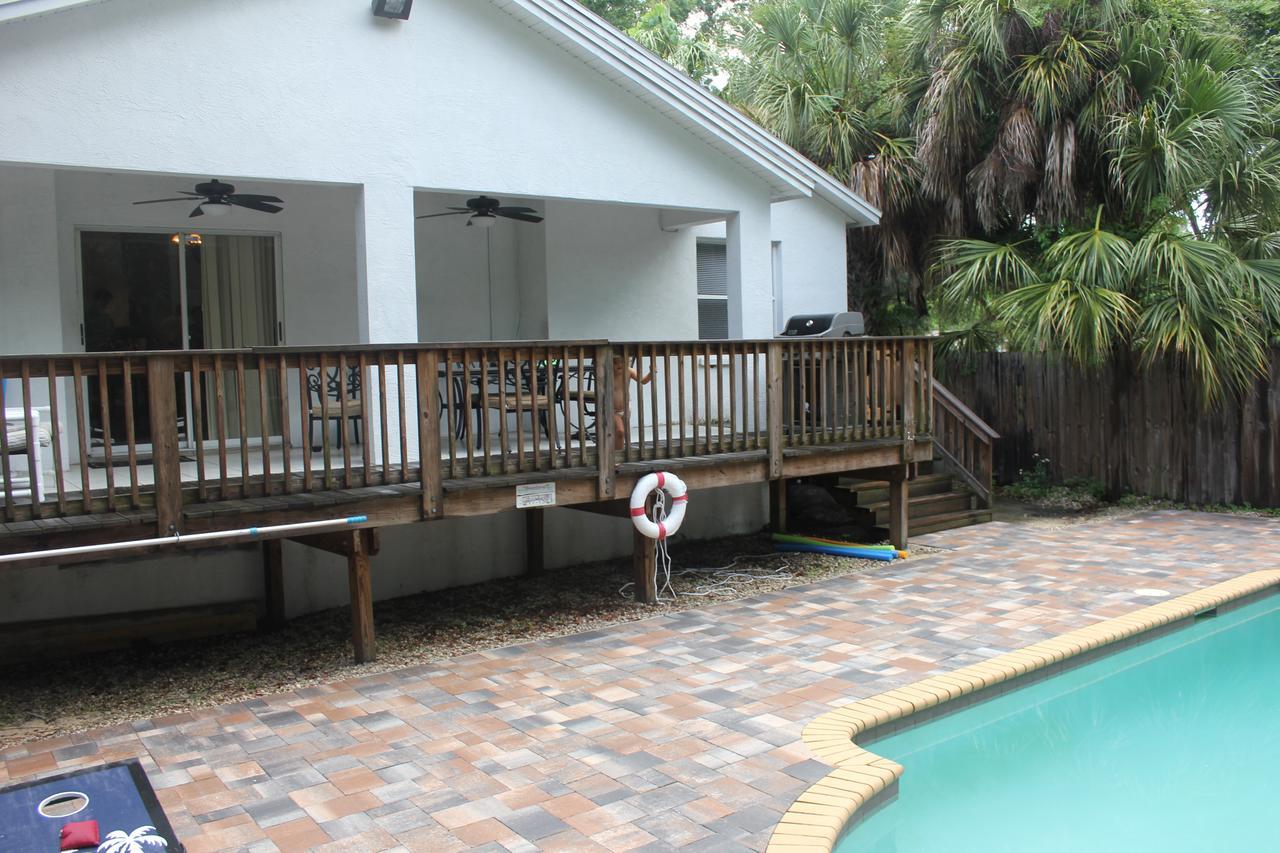 タンパ Poolhouseヴィラ エクステリア 写真